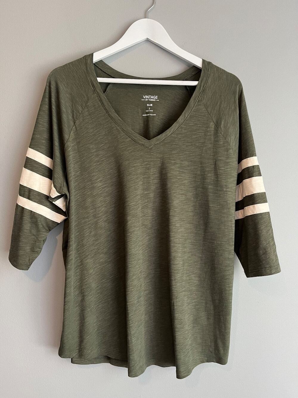 Torrid NWT $35.90 Athleisure Olive Varsity V-Neck 3/4 Sleeve Tee Sz 2X 18-20